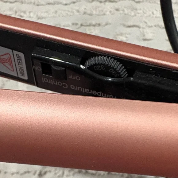 Straight Ahead Pink Hair Straightner Tool